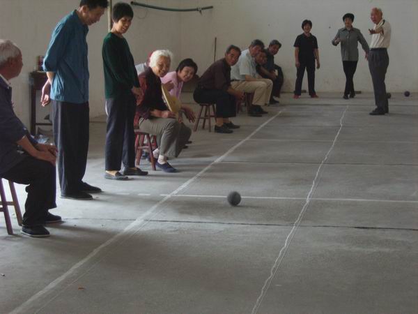黄泽镇老年协会开展体育比赛相聚交流活动