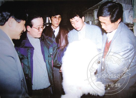 李政权:全国劳模和他的长毛兔王国