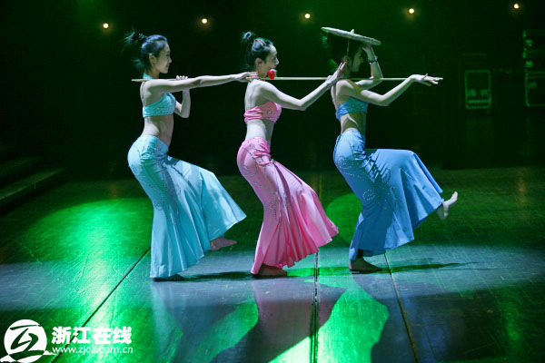 江省大学生舞蹈节拉开序幕 展示当代大学生风