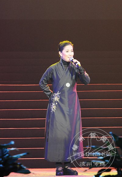 越剧艺术节闭幕式暨《盛典越章》晚会侧记