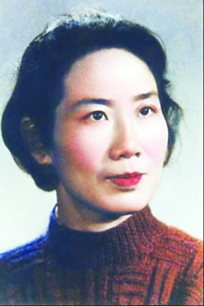 越剧大师袁雪芬昨仙逝