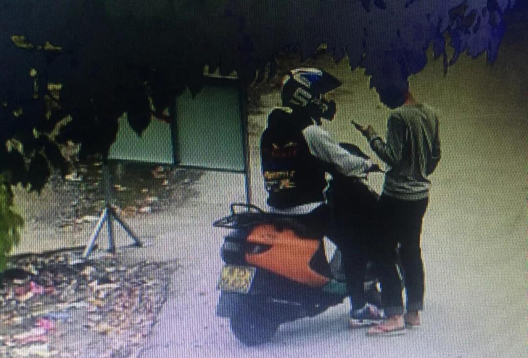 协查通报:金庭镇中学附近 摩托车和行人发生碰