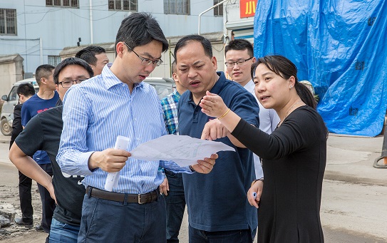 4月2日,由党委书记李剑光带队进行专项督查,镇长张小东,纪委