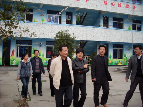 夏春燕副市长来金庭指导文教卫生工作--嵊州新闻网