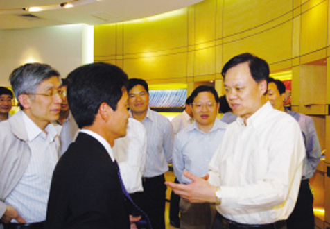 �����������е��з���ҵ��չ����