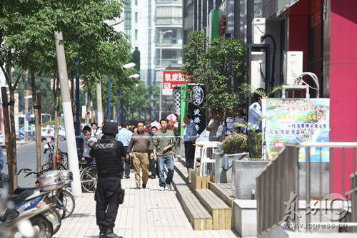 �Ϻ�����ǹ���� ��ǹ5���Ӽݳ�����(��ͼ)