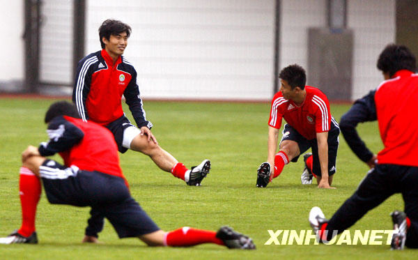 5��25�գ�������Ա֣�ǣ����ϣ������һͬ�μ�ѵ�������գ���һ���й�������������Ϻ���ɽ�������������״�ѵ����