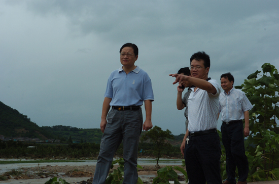 �����쿴�϶�����ٵض�