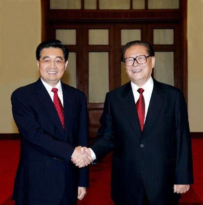 中共中央决定召开十七届四中全会(图)