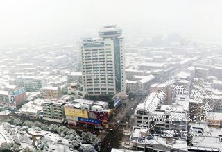 ��ͼ�ġ����꽵��ѩ