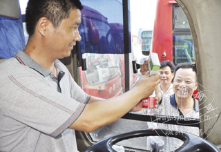 Ϊһ��Ա��������