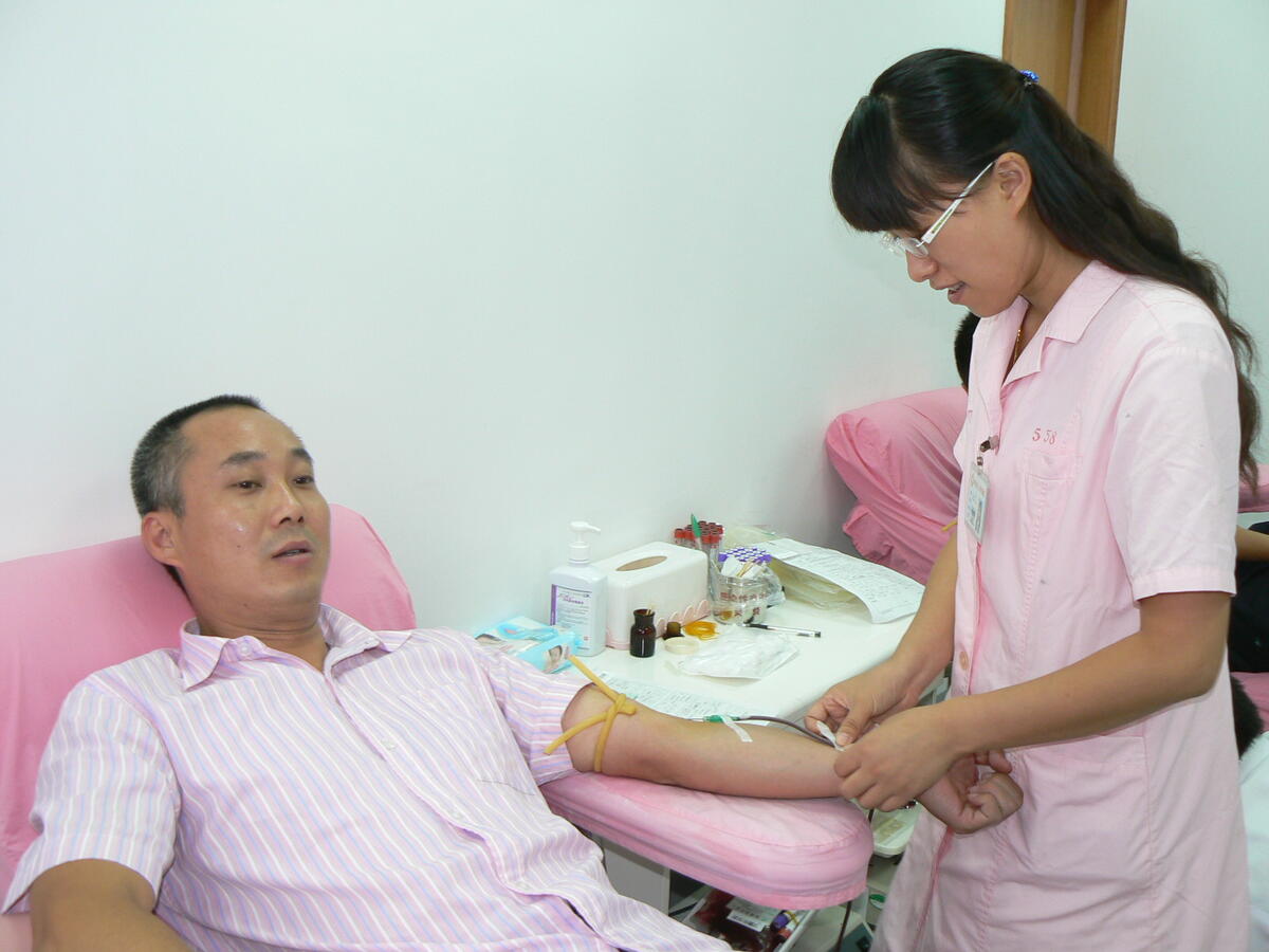 Ѫ��ƵƵ�漱  ���񾯲�Ӧ���޳���Ѫ