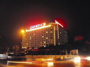 ���Ͼ���ͨ����Ů��ǿ����Ծ�����