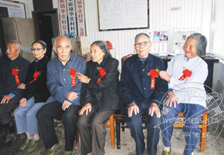 ����10����ʯ������ϲ������