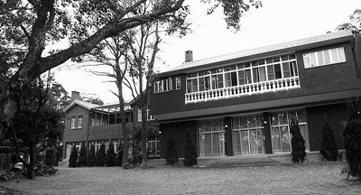 �������