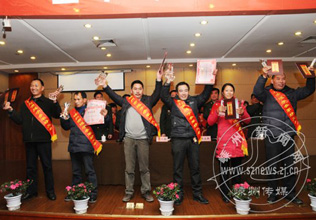 Ӧ����������� ���Ӳξ��ø�ĸ�ܱ���