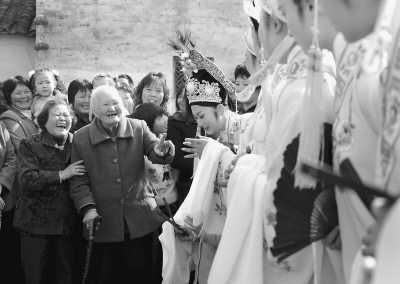 ȫ��Խ��Ʊ�Ѵ������㽭����¡�ؿ��ࡰƱ����Խ��(��ͼ)