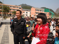 ������У԰������ȫ��ʶ