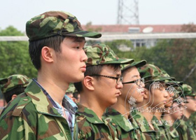 ������ѵ������