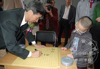 ������ΪС����ǩ��