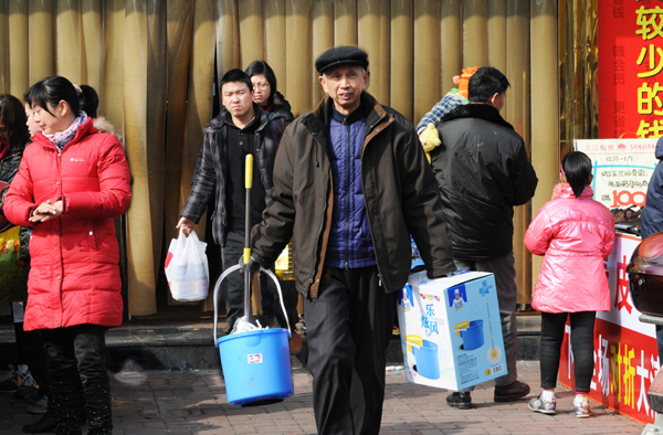 ���ض���