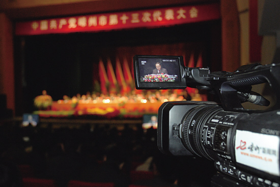 �������ᡱ�Ӿ����������������ֳ�ֱ�������ῪĻʽ