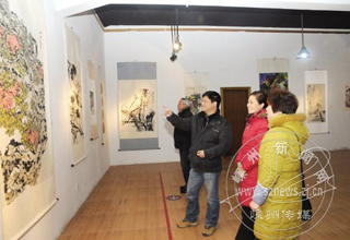 ����չӭ�´�