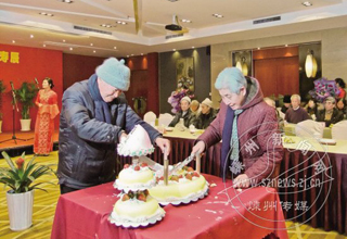 74�����ݸɲ�ְ�������ʮ�ٳ�