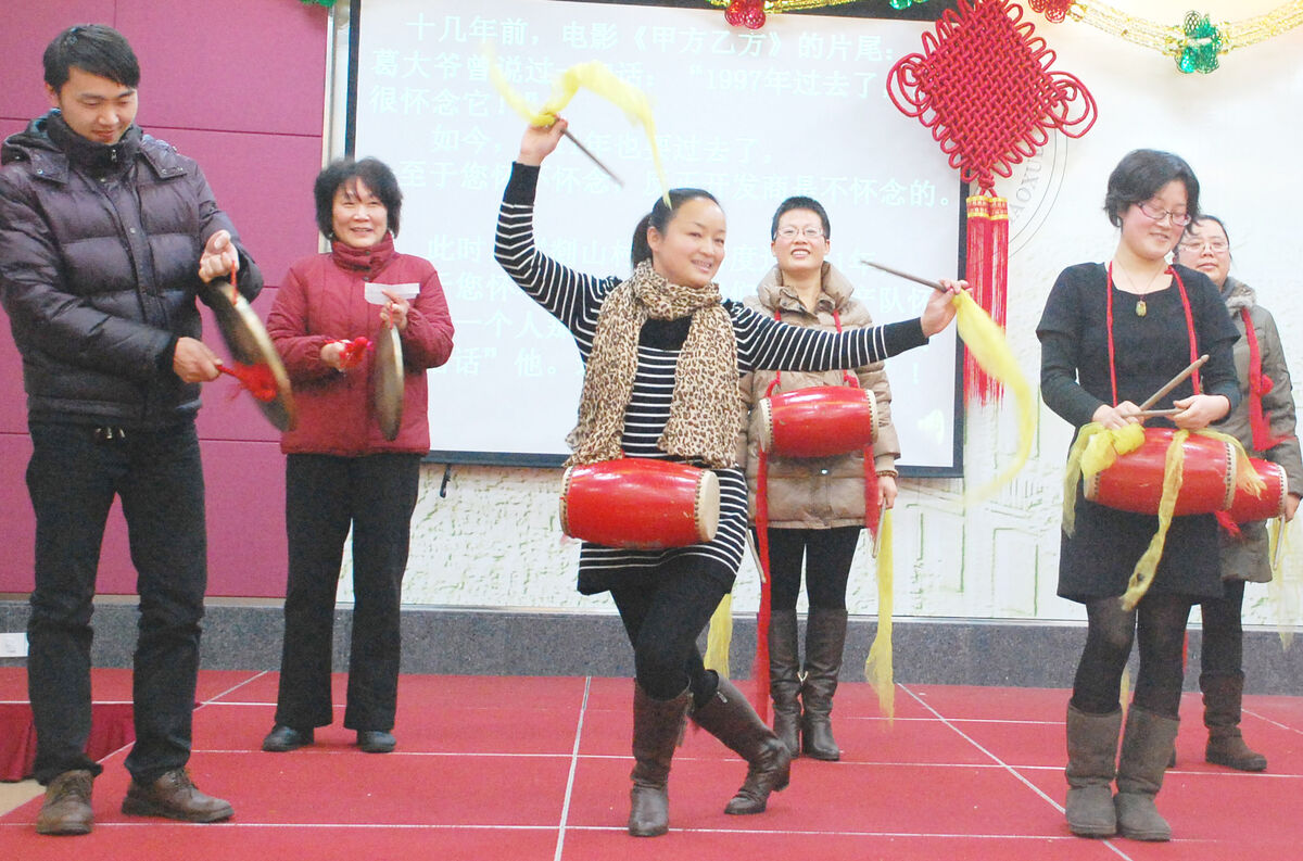 ��ɽСѧ�ٰ������Ľ�ʦӭ�´�������