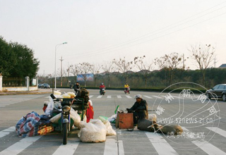 ·���뵯�������֡� �����Ǯ�ܲ���ȫ