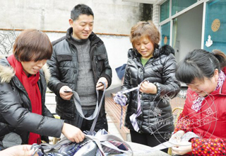 ����˫˫��˫֤ ÿ�괴��ʮ����