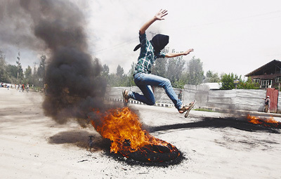 �ж�����ŭ������������