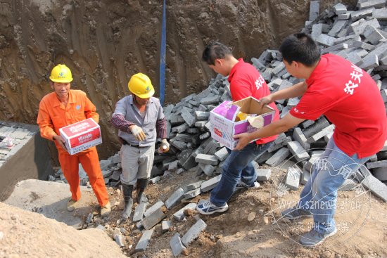 �������ϣ��͸��Ͷ���