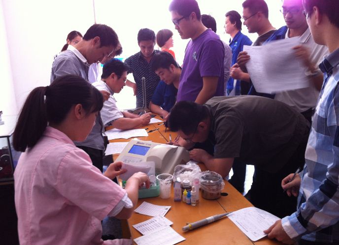 �㽭���ų�Ƭ���޹�˾��֯Ա���޳���Ѫ