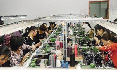 ��ǿ���»��� �ƽ���Ⱥ��չ 