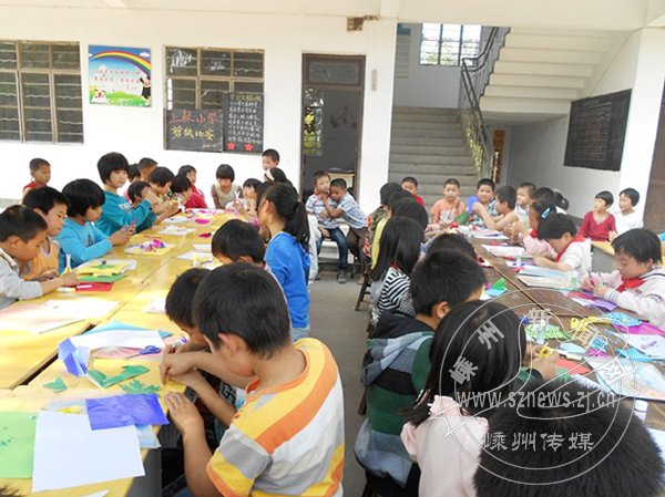 ����Сѧ����ֽ���������Ļ�