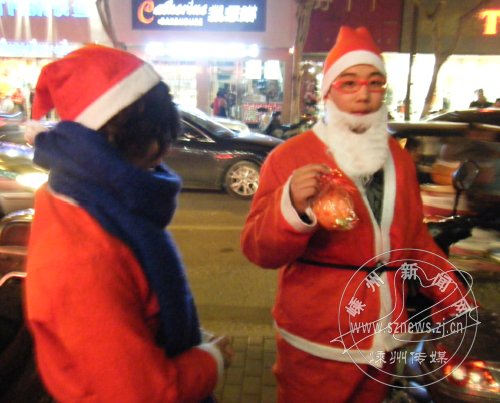 ƽ��ҹ��һ��ƻ����10Ԫ