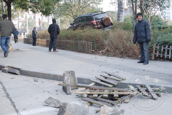 ���ŵ�ɲ�� һ��ԽҰ��ʧ�س����̳