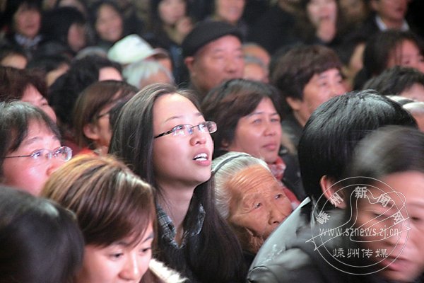 ������С�ٻ�(Ⱥ��)Խ�����ݳ�С��