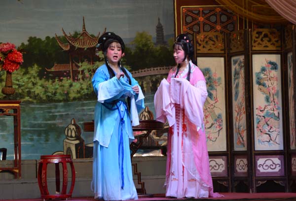 ��Խ������