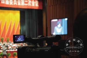 ����ֱ�������ᡱ��Ļʽʵ��