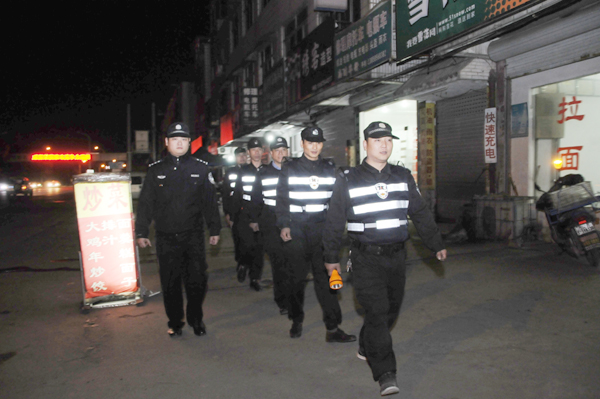 ��ǰѲ�߱�ƽ��