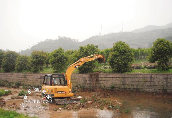 ���٣�����������