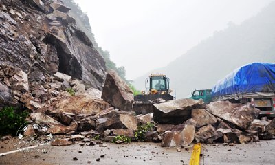 �����߰׷���·�η������� Ŀǰ�ѻָ�ͨ��