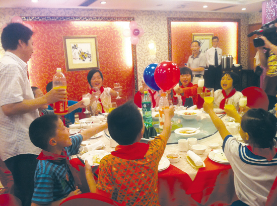 Ϊ����ӵ�ѧУѧ��������������