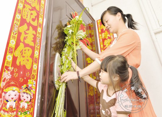 �尬�� ������