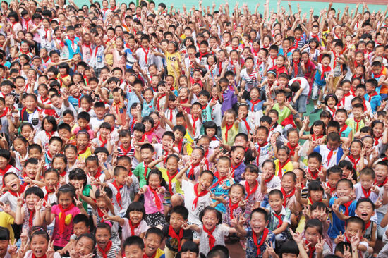 ����Сѧ���ȡ��ټ�����Ц����