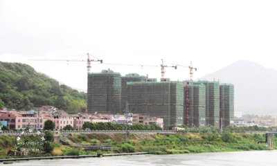 ������ס����ǰ�ᶥ ��740�ױ�����ס��