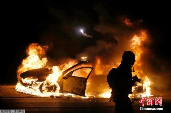 ����ǹɱ���˼�ͥ��ʦָ�쾯����