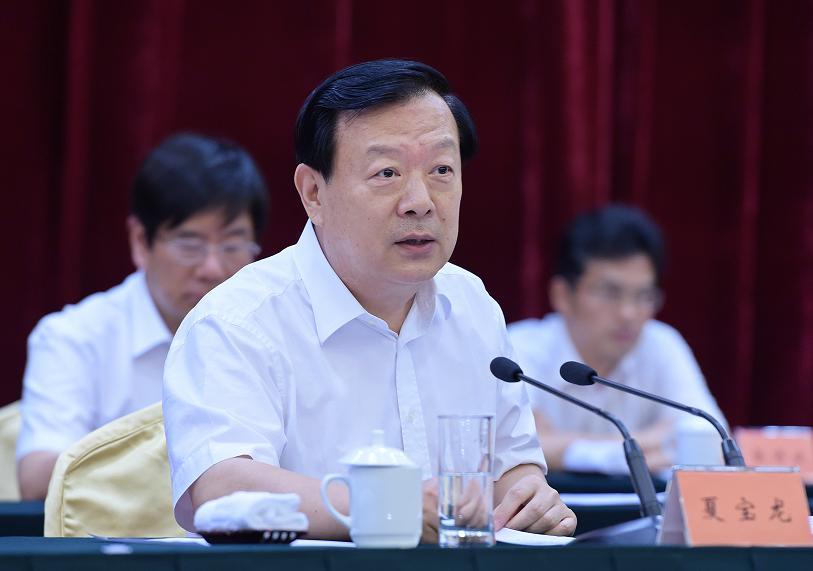 (1)7月13日,夏宝龙书记在省社会科学界联合会第十七次代表大会上讲话。浙江日报记者黄曙林摄- 复件.JPG
